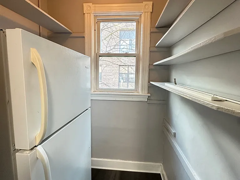 830 Madison Ave #2 — Photo 10