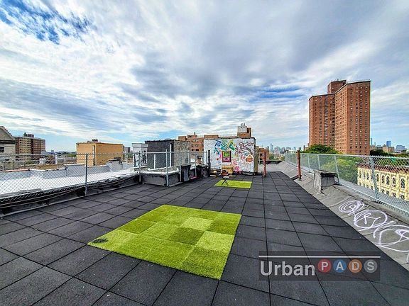 3rd image of 332 Vernon Ave APT 11A
