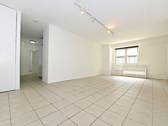 5th image of 4750 59th St APT 1J