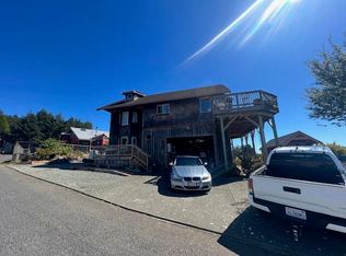 20 Seafoam Rd, Whitethorn, CA 95589