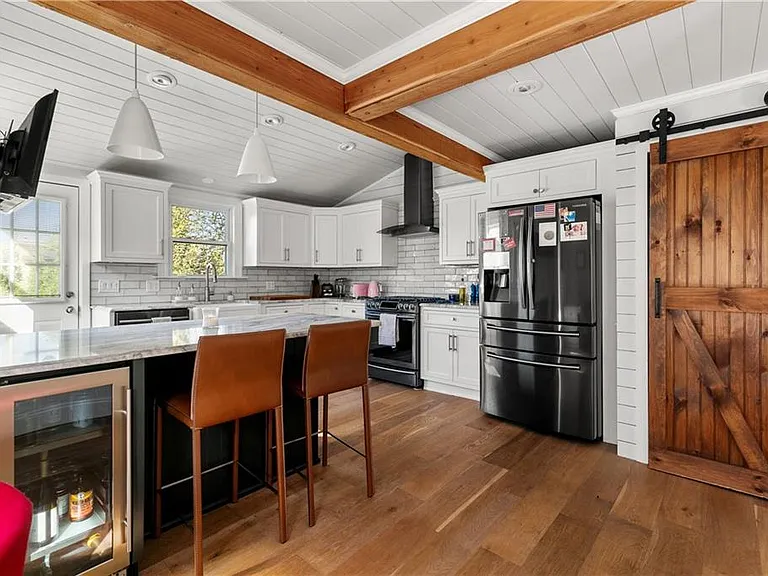 17 West St — Photo 10