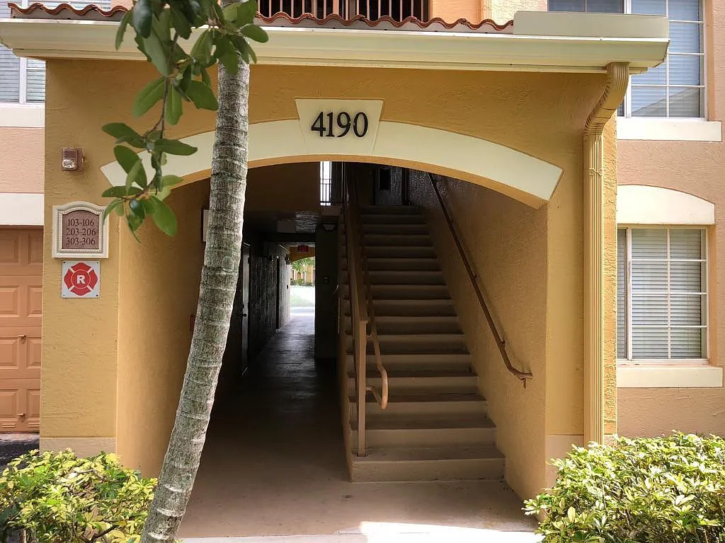 1 bed, 1.0 bath, 760 sqft, $1,850 — Photo 1