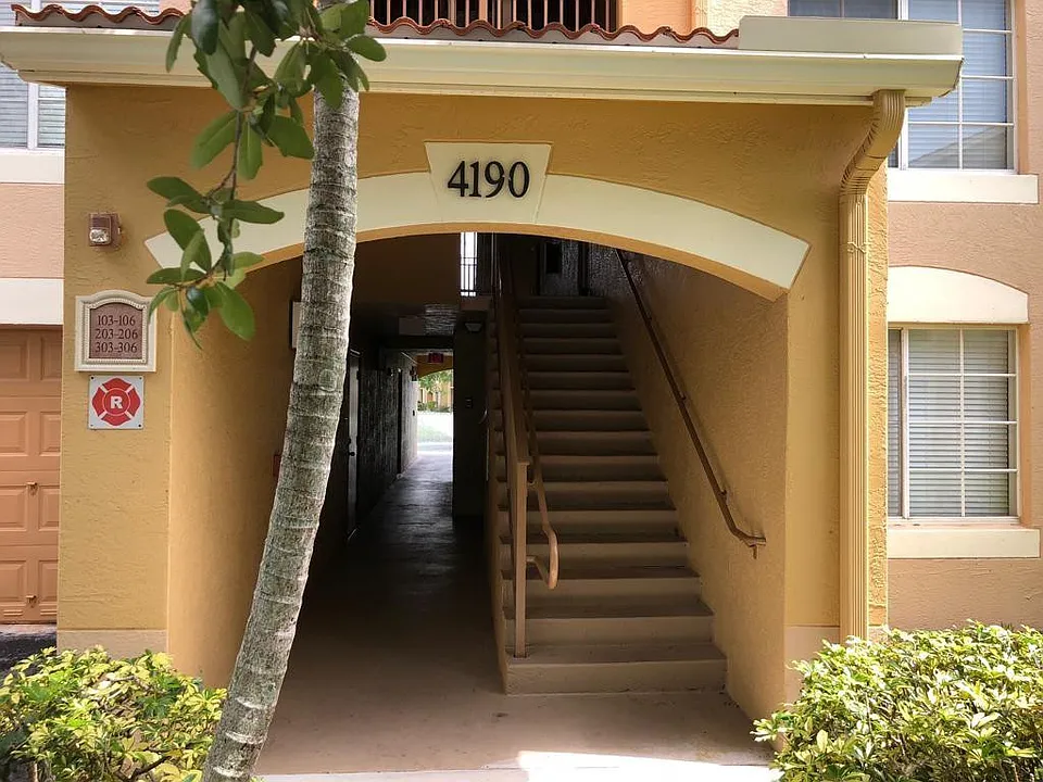 4190 San Marino Blvd #105