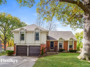 8425 W 98th St, Overland Park, KS 66212