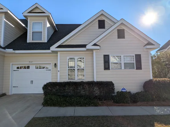 927 Kensington Park Rd, Fayetteville, NC 28311