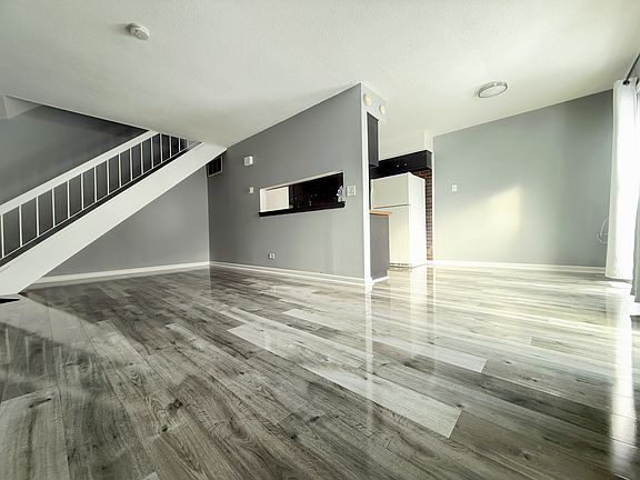 5th image of 226 Cherokee Dr Unit B