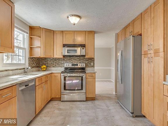 2nd image of 12931 New Parkland Dr
