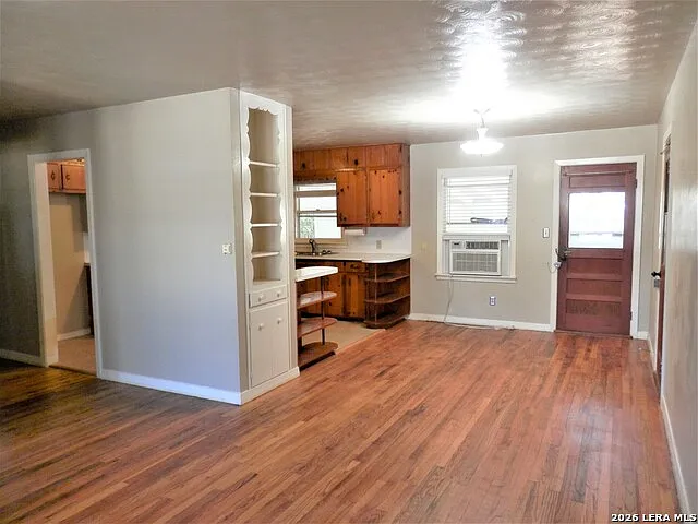 555 N Union Ave — Photo 7