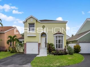 1171 SW 108th Way, Davie, FL 33324