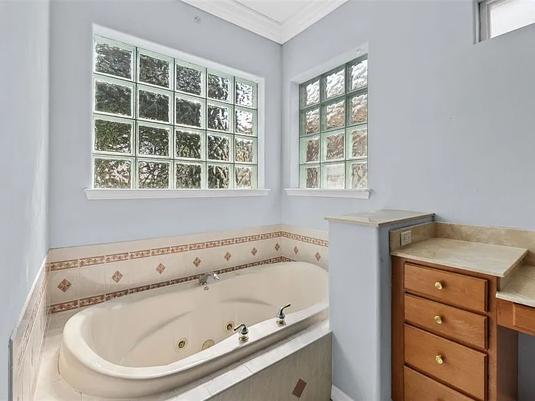 8507 Saint Marino Blvd — Photo 25