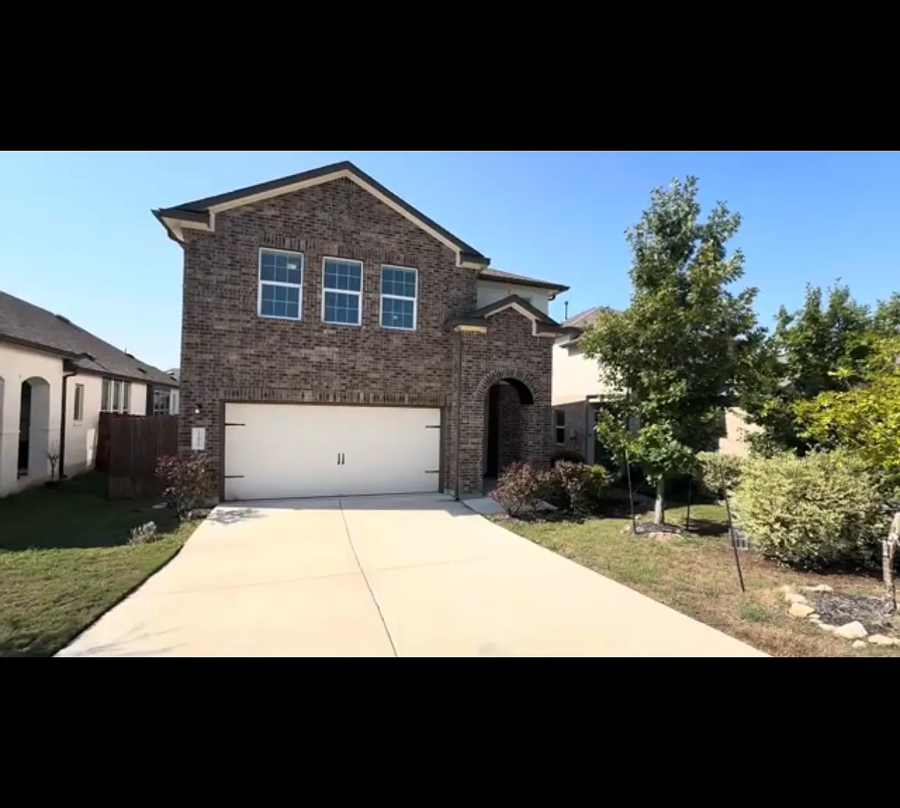 3 bed, 2.5 bath, 1825 sqft, $2,100 — Photo 1