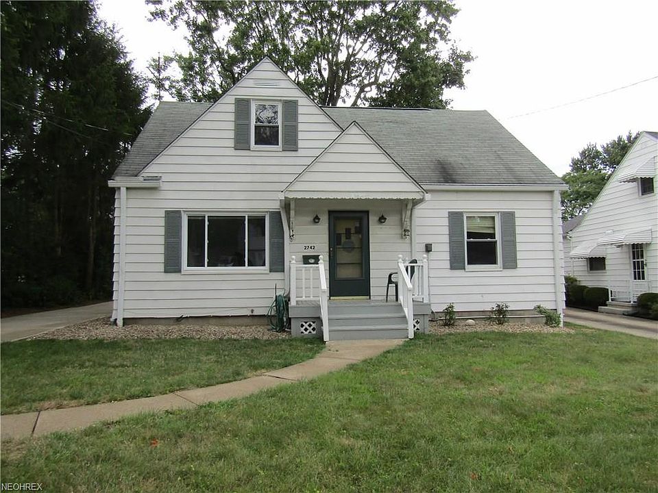1st image of 2742 12th St