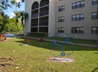 17300 NW 68th Ave #B, Hialeah, FL 33015