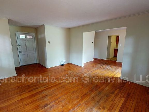 3rd image of 3838 S Pine St