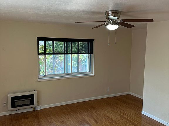 4th image of 575 Acacia Ave #A