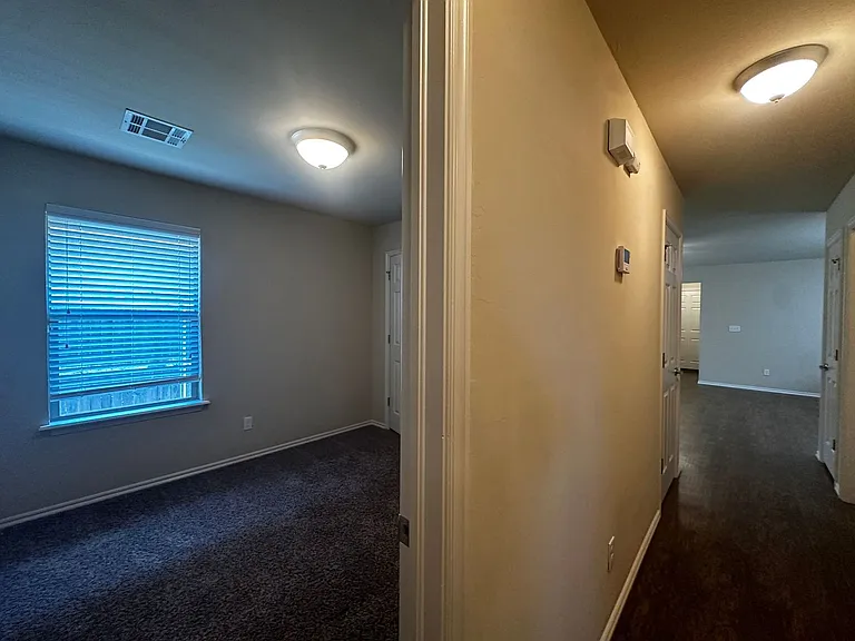 785 SW 13th St — Photo 16