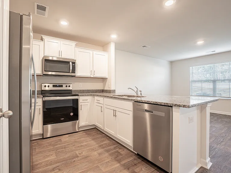 206 Wall St — Photo 10