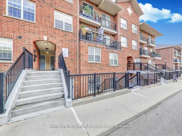35 Strangford Ln #204, Toronto, ON M1L 0E5