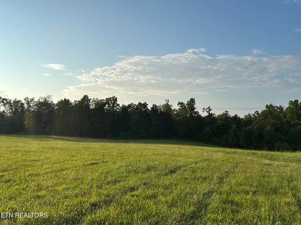 379 Christenson Rd, Deer Lodge, TN 37726