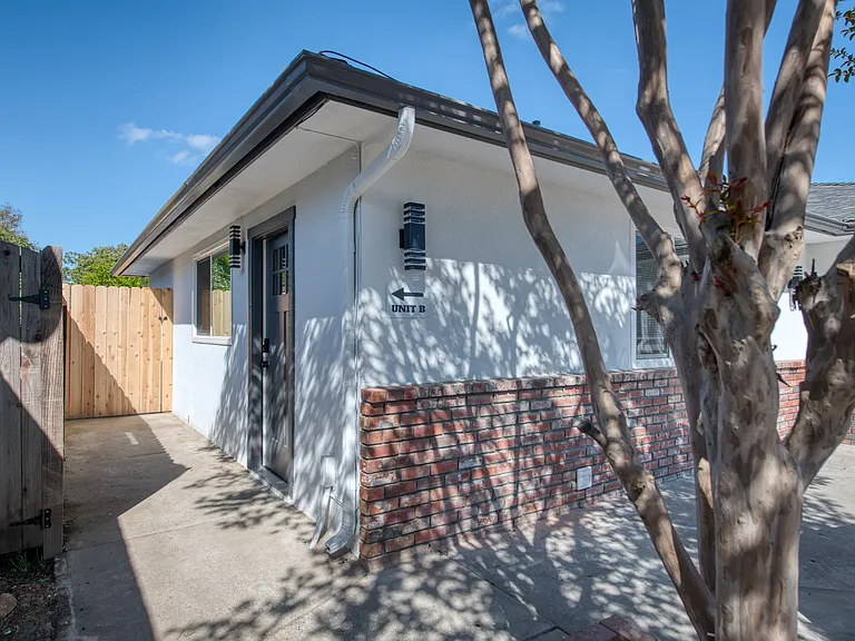 5529 N Feland Ave — Photo 6