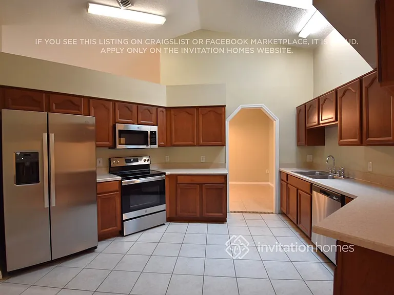 2442 Sweetwater Blvd — Photo 3