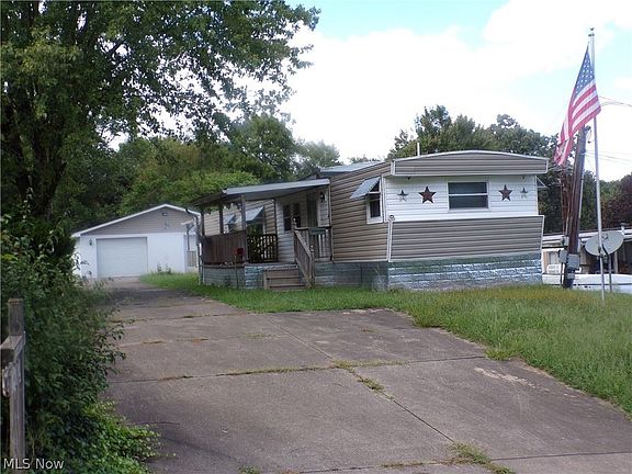 2nd image of 1004 Grandview St