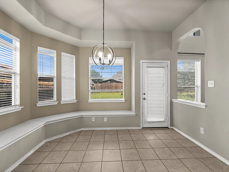 5544 Clay Ct — Photo 12