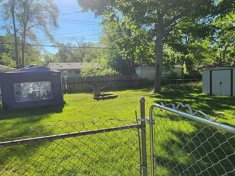 649 Oswego Ave — Photo 21