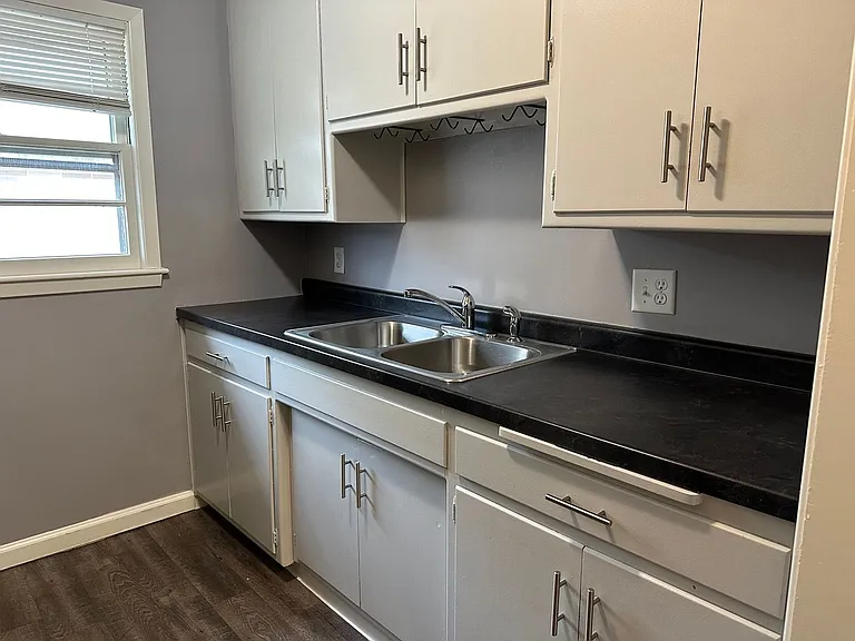 Homestead Apartments — Photo 5