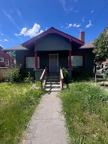 715 NE Opal St Photo 1