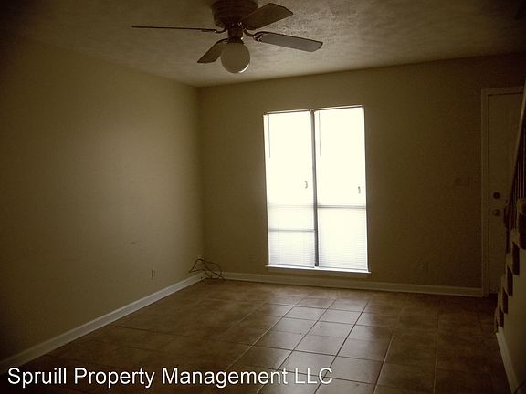 2nd image of 204 Helen Cir #B