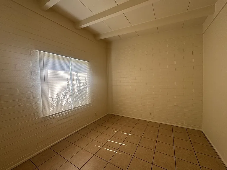 1800 E Fry Blvd #12 — Photo 8