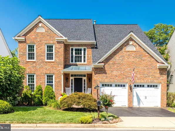 21123 Brookside Ln, Sterling, VA 20165