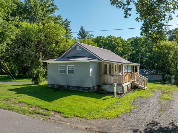 315 N 8th St, Fulton, NY 13069