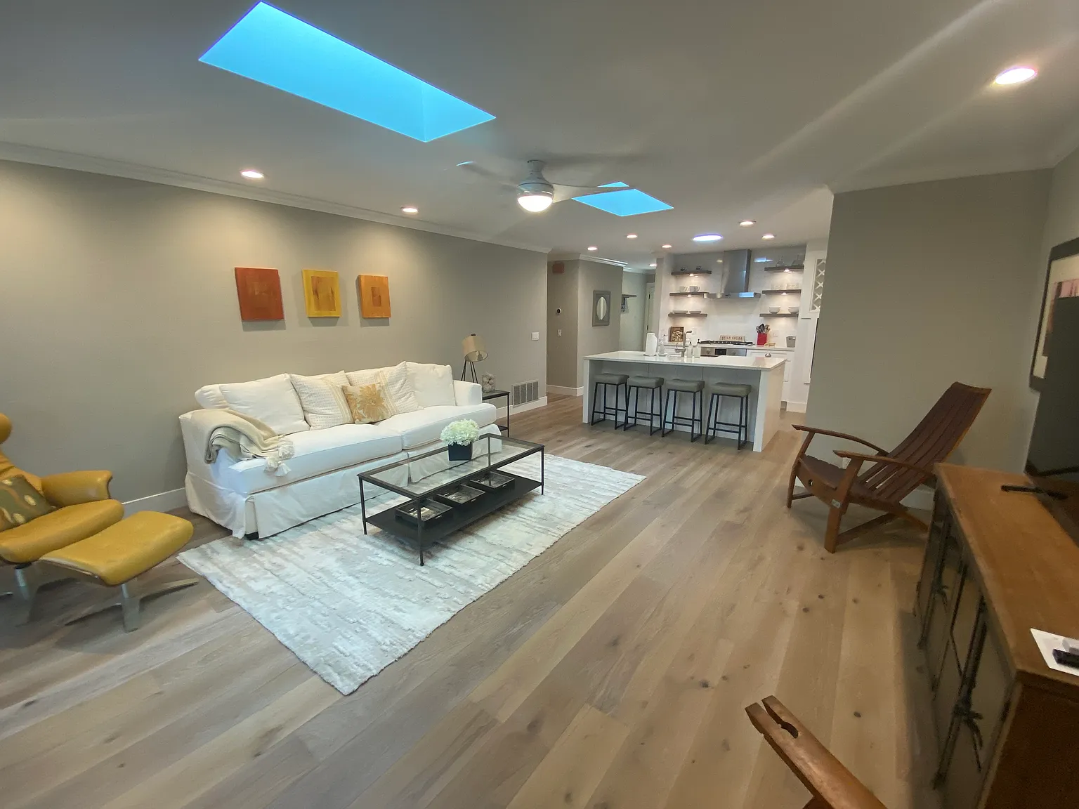 2 bed, 1154 sqft, $4,000 — Photo 2