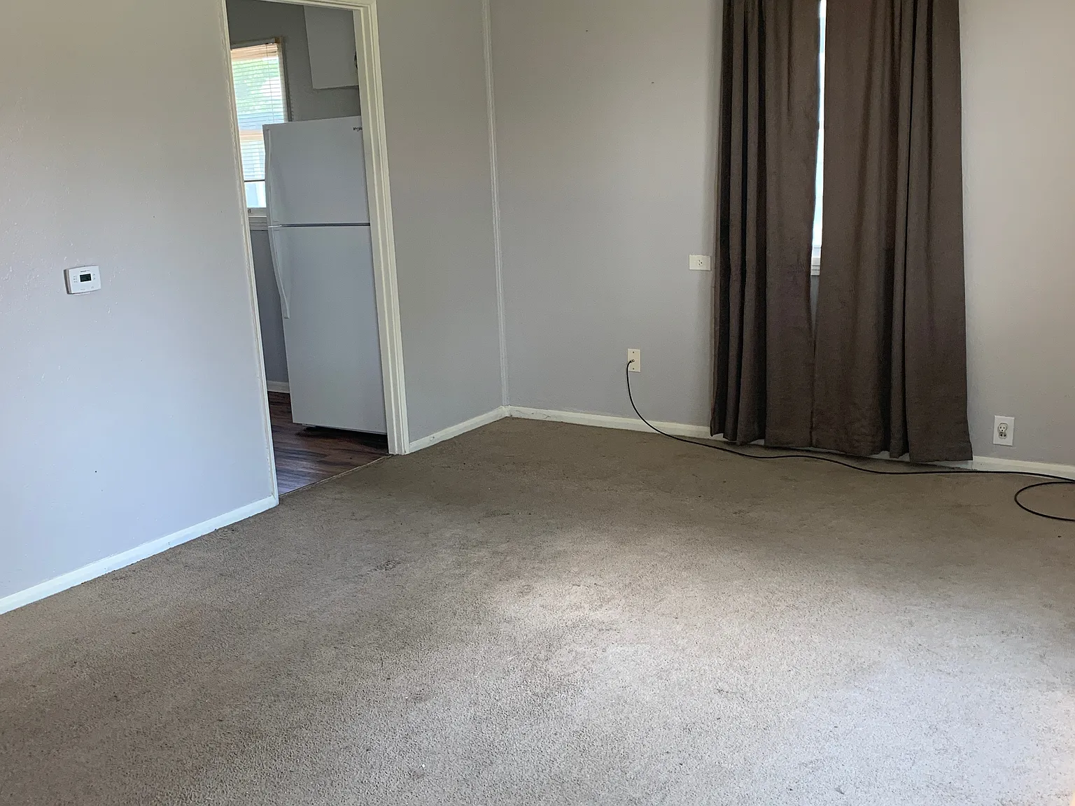 3 bed, 720 sqft, $910 — Photo 4
