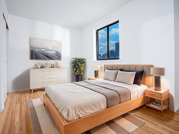 5th image of 309 W 30th St APT 10B