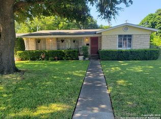 203 E Sunshine Dr, San Antonio, TX 78228