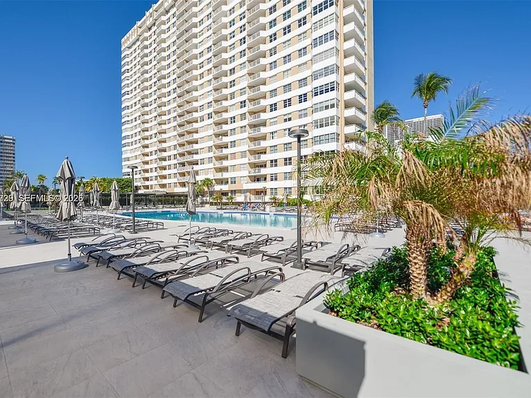1950 S Ocean Dr #8K — Photo 21
