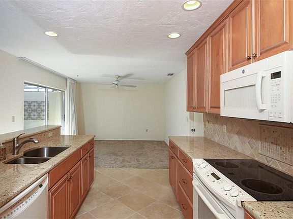 4th image of 3714 Medford Ln #5714