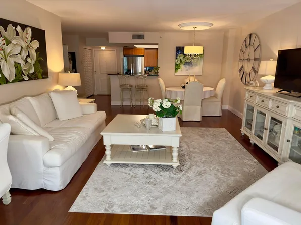 99 SE Mizner Boulevard #237, Boca Raton, FL 33432