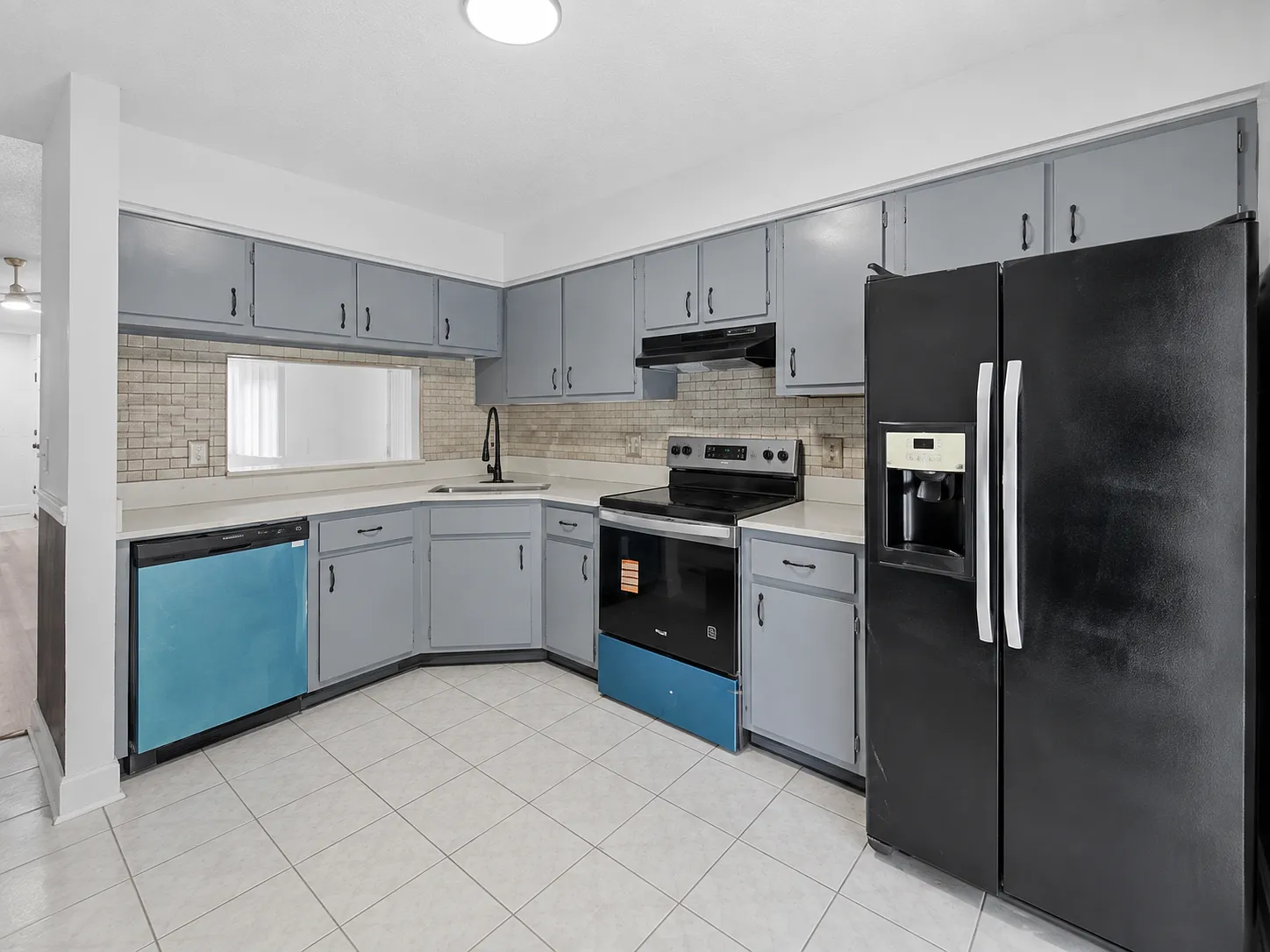 3 bed, 1282 sqft, $800 — Photo 3