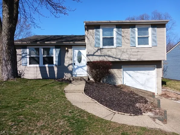 5025 Piccadilly St SW, Canton, OH 44706