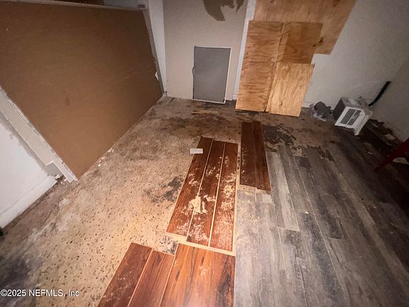 3rd image of 10360 PINEHURST Drive