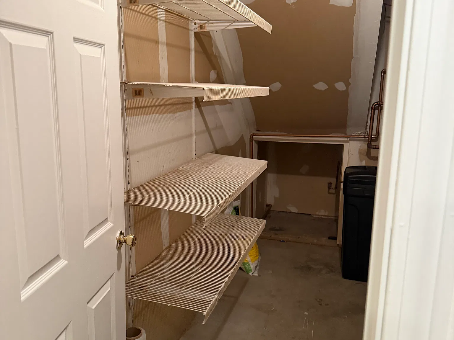 635 Thrall Ave — Photo 4