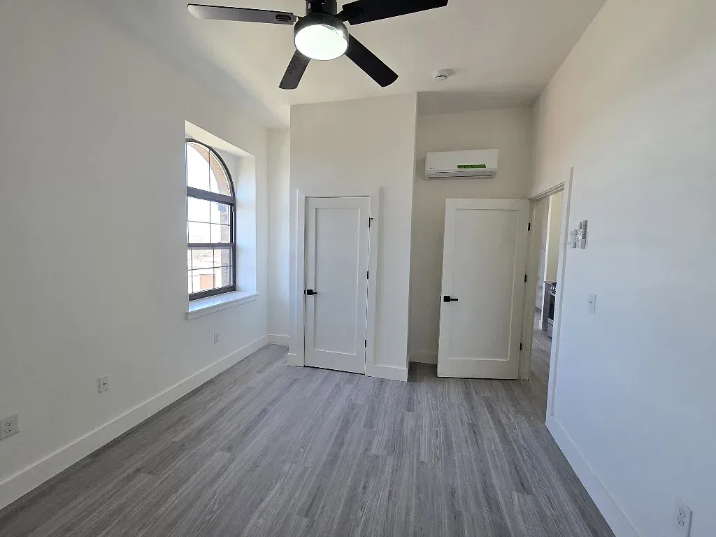 3 bed, $3,400 — Photo 3