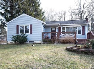 320 S Ohioville Rd, New Paltz, NY 12561