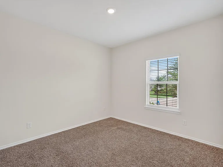 2109 Muscovy St — Photo 20