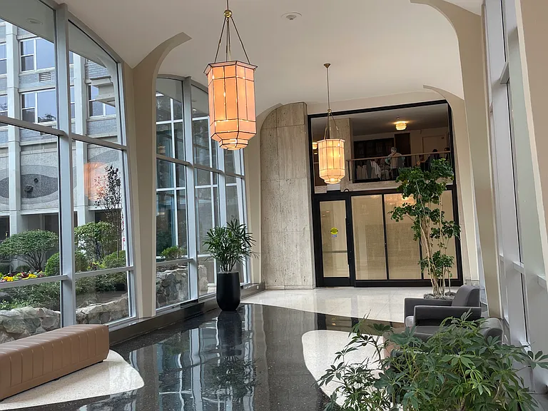 4250 N Marine Dr #1003 — Photo 5