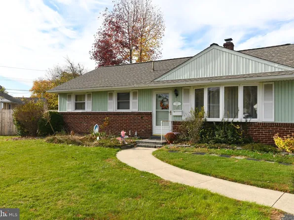 1157 Lewis Ter, West Deptford, NJ 08096